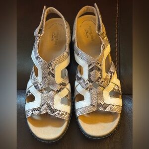 Clarks Women's Snakeskin and Cream Sandals Sz 9